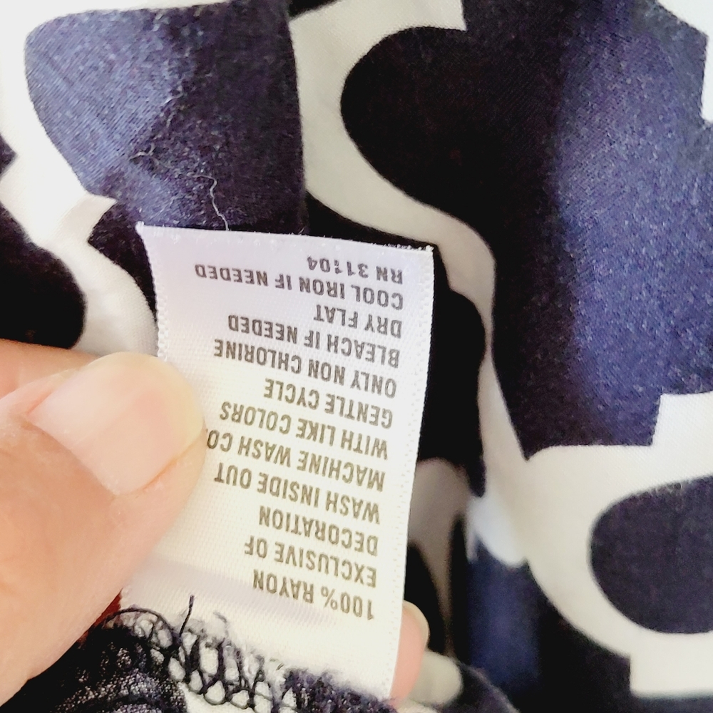 Crown & Ivy navy geo peasant blouse size xxl - Picture 9 of 9